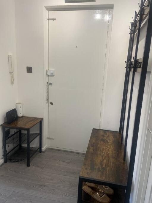 Grays Serviced Apartment Stifford Ngoại thất bức ảnh